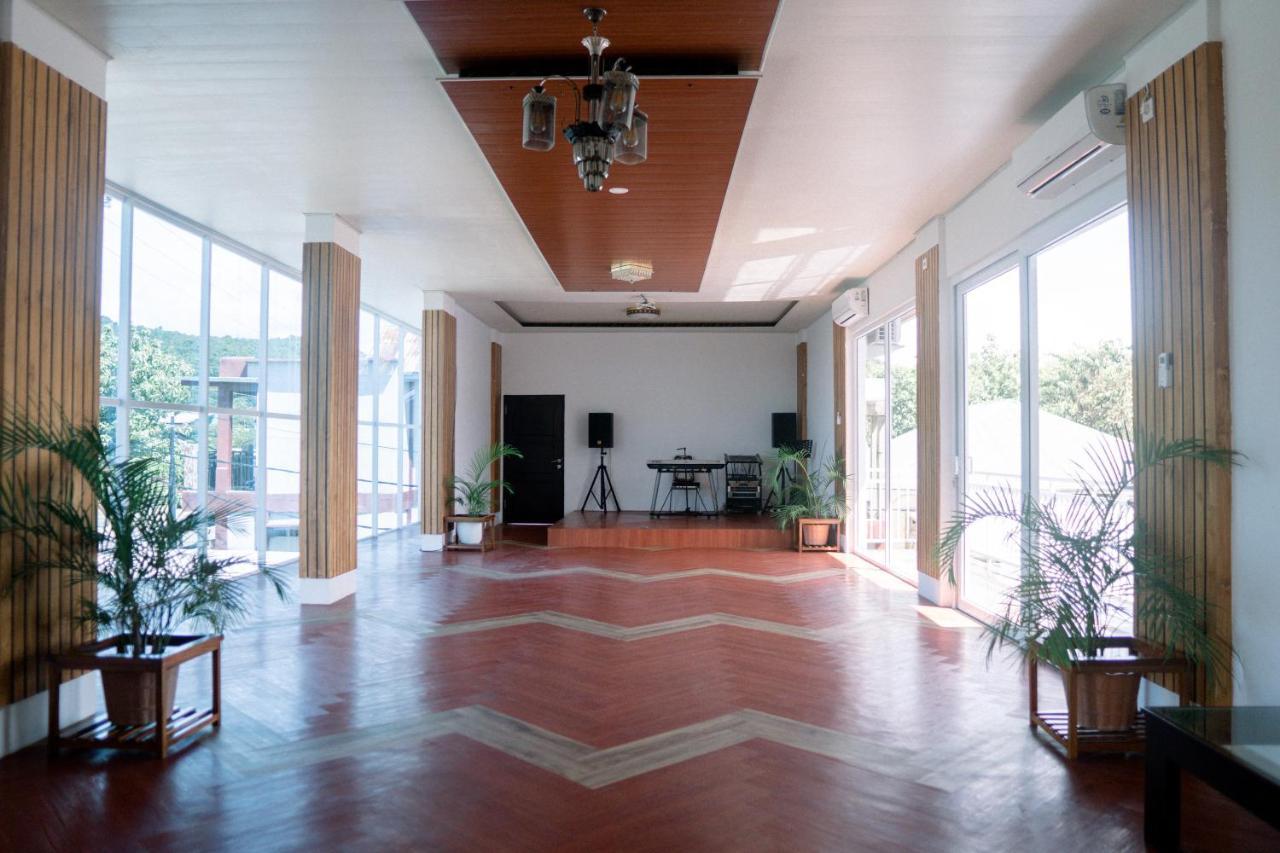 Christika Homestay Labuan Bajo Exterior foto